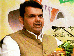Action against banks that don't disburse aid money: Fadnavis