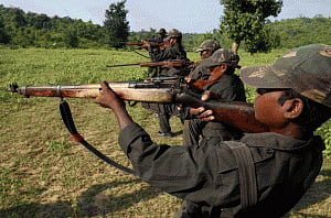 Maoists torch 32 vehicles on GT Road in Bihar