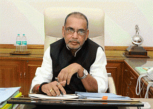 Sustaining 4% growth in agri sector a challenge: Singh