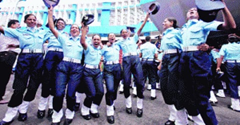 Decks cleared for women fighter pilots