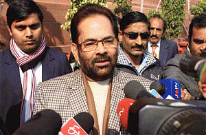 Naqvi takes to cricket jargon to hit back at Congress