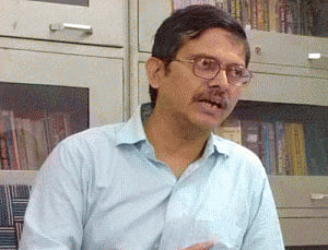IPS officer approaches Home Ministry on spat with Mulayam