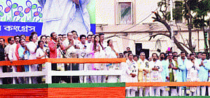 Didi blows poll bugle, vows ekla chalo