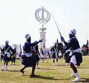 81-feet 'Khanda' installed at Sri Anandpur Sahib