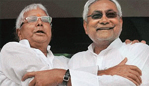 Nitish, lalu call people to unite against BJP