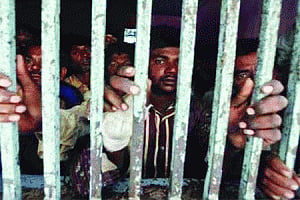 Tamil prisoners end hunger strike in lanka