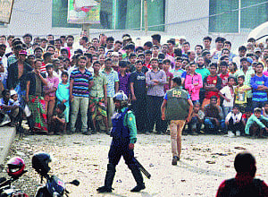 3K held in B'desh crackdown