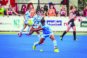 Deepika, Vandana sizzle in easy win