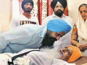 Elderly Sikh stabbed to death in US