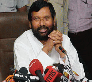 Paswan says 'jungle raj is back' in Bihar after cop shot dead