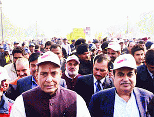 Govt to spend Rs 11K-crore to curb road mishaps: Gadkari