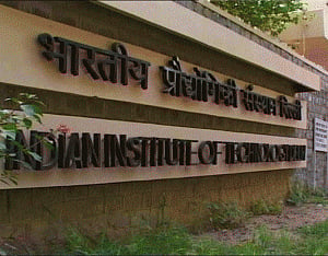 HRD min to set up NAT to assess abilities of IIT aspirants