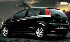 Fiat Chrysler launches Punto Pure priced up to Rs 5.49 lakh