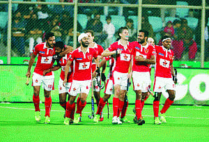 Mumbai surge late to inflict misery on Delhi's home woes