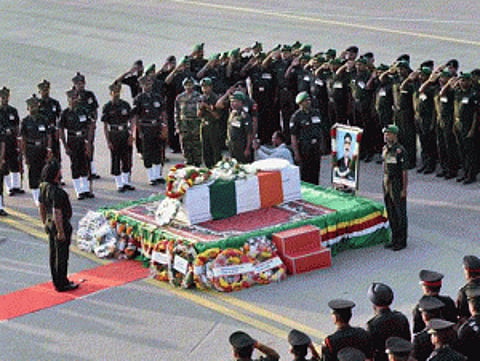 Siachen avalanche: Deceased jawan laid to rest