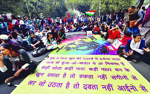'Gandhigiri' in city: Protesters march with rose
