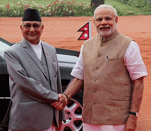 Modi, Oli discuss India-Nepal ties
