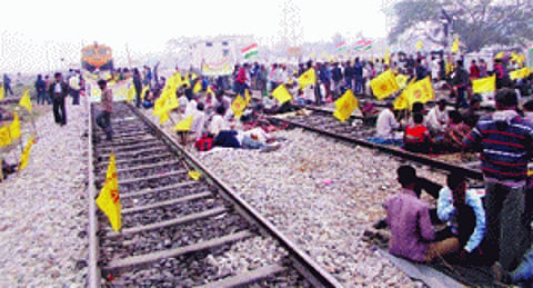 Rail roko in Bengal cuts off North-East for Day 3