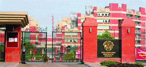 IP students protest retrospective fee hike