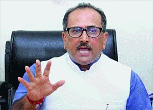 BJP reciprocates Mehbooba's hint, wants early Govt