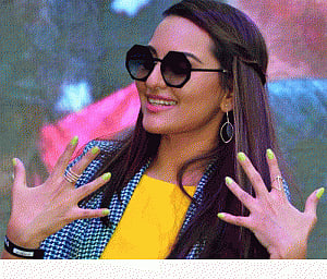 Sonakshi Sinha enters Guinness World Record for nail painting