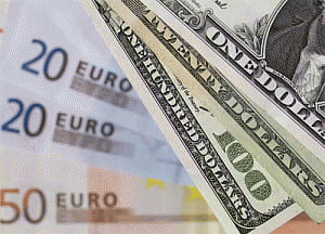 US dollar falls against euro after ECB move