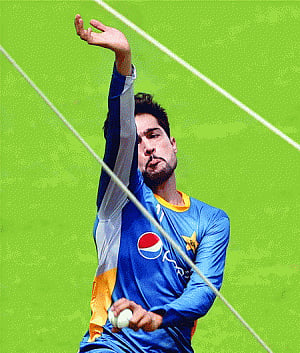 Amir goes flat out in nets