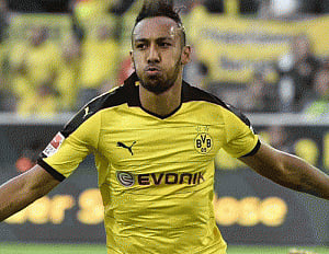 Manchester United offer $85 million to sign Dortmund's Aubameyang