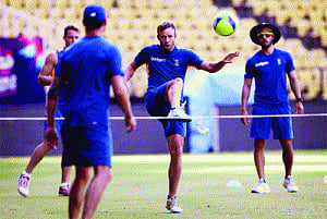 lanka, Proteas fight for pride