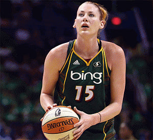 Aussie basketball legend Jackson announces retirement ahead of Rio Games