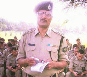 NIA officer shot dead