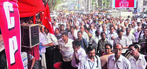 TMC goons attack left workers in Birbhum, Salboni