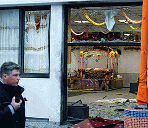 3 injured in explosion at gurudwara in Germany
