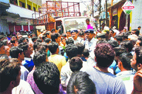 JD(U) MlC's son shoots youth for overtaking his SUV