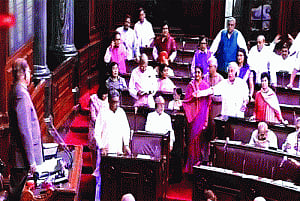 Cong creates ruckus in RS