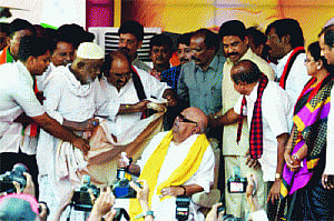 Rs570 cr seizure ends TN poll campaign in mystery