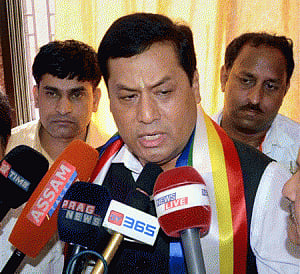 Govt not to intervene in Sushil vs Narsingh battle: Sonowal