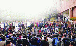 JNU's Umar, Anirban move HC for Kanhaiya-like relief