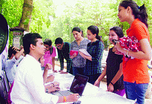 Deluge of applications floods DU