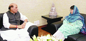Rajnath assures J&K CM of more cross-loC points