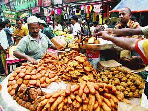 Mamata to distribute food packets during Ramzan