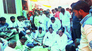 4 die as dumper rams into auto in Greater Noida