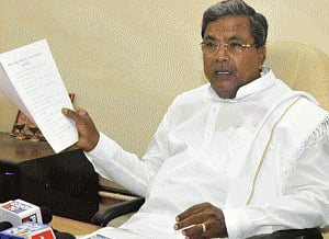 Ministry reshuffle, Siddaramaiah sacks 14, inducts 13