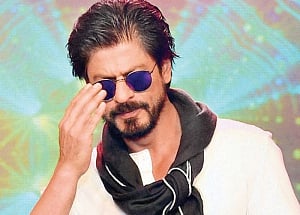 Can't judge someone else's comments: SRK on Salman's controversy