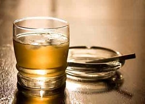 Gay, bisexual adults more prone to smoke, alcohol abuse