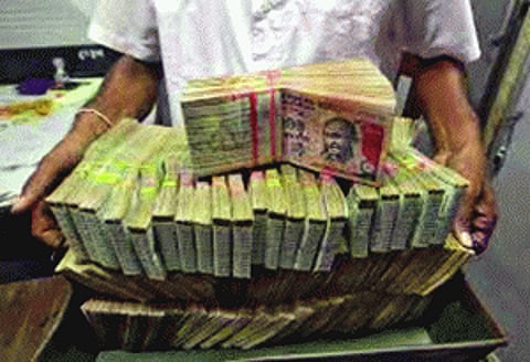 lulu group to invest Rs 7,000 cr in India