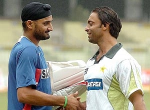 Harbhajan's claim of being 'beaten up' a joke: Akhtar