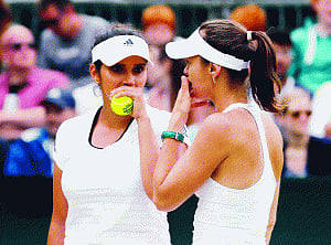 Top seed Santina crash out