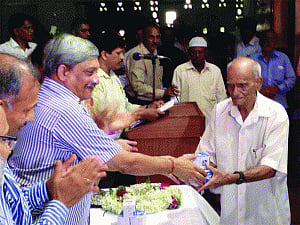 Parrikar sees shades of lal Bahadur Shastri in Modi