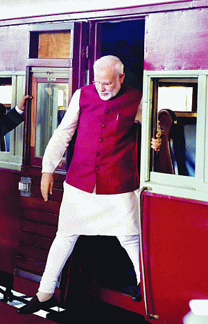 PM retraces Gandhi's journey from Mohandas to Mahatma